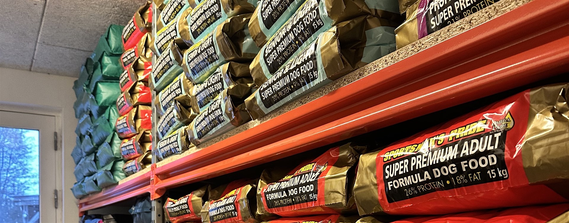 <h1 style="color:white;">Salg af hunde foder</h1>
<h2>